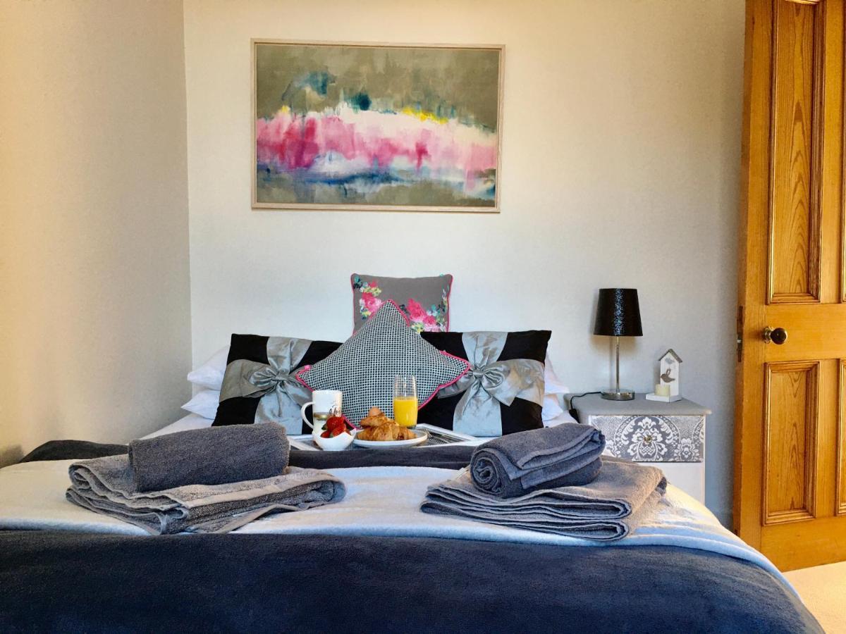 Cosy 2 Bedroom Central Apartment - Free Parking, Free Wifi Aberdeen Exterior photo
