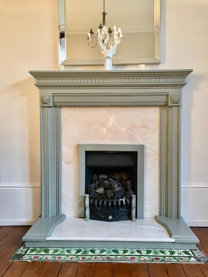 Cosy 2 Bedroom Central Apartment - Free Parking, Free Wifi Aberdeen Exterior photo