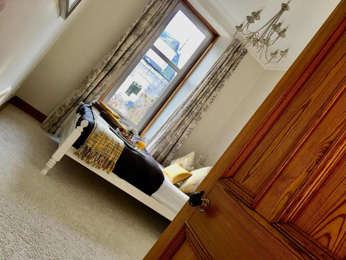 Cosy 2 Bedroom Central Apartment - Free Parking, Free Wifi Aberdeen Exterior photo